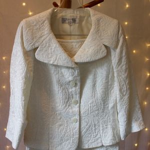 TAHARI Arthur S. Levine Skirt Suit 4P